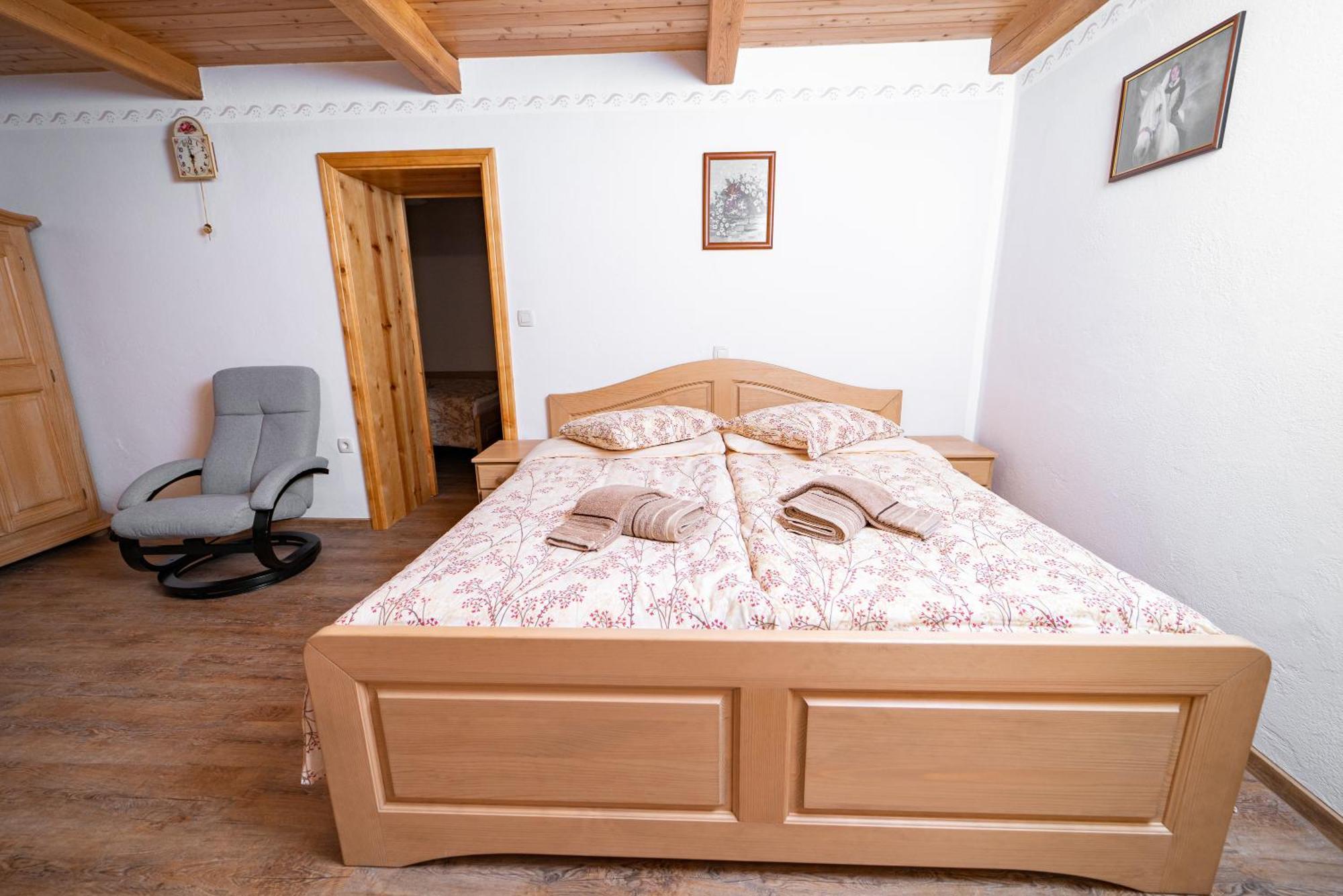 Okroglice Guesthouse Mocivnik מראה חיצוני תמונה