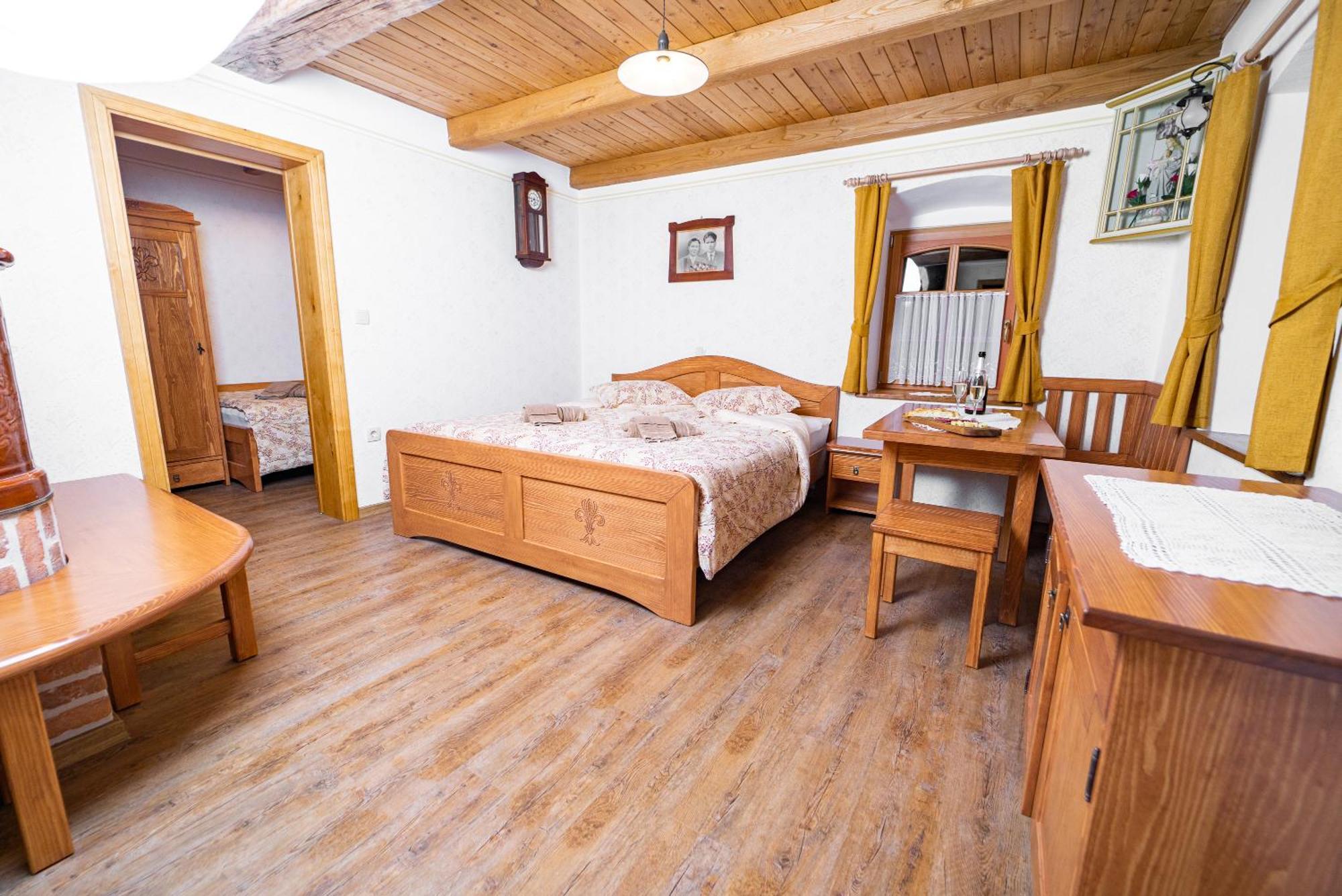 Okroglice Guesthouse Mocivnik מראה חיצוני תמונה